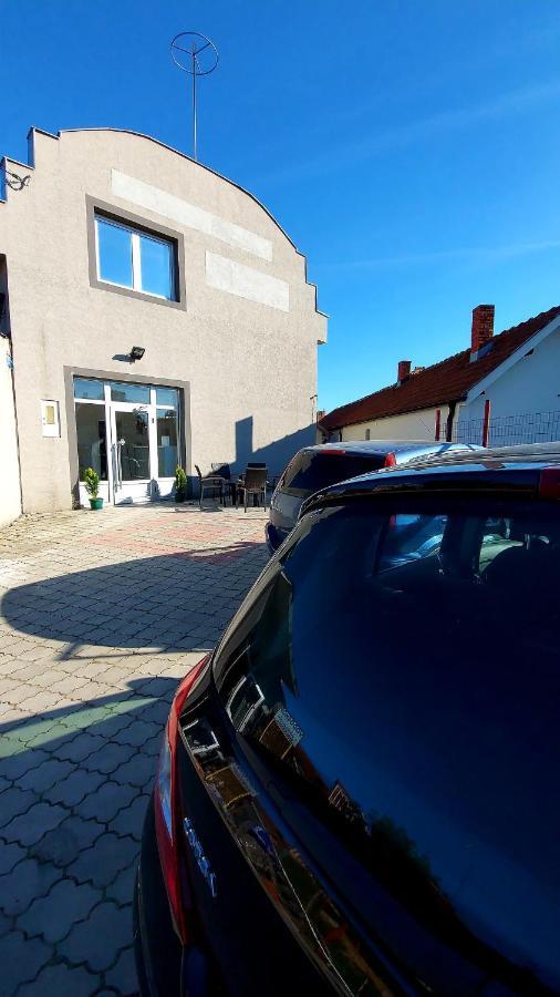 Apartman Mladenovic Διαμέρισμα Zaječar Εξωτερικό φωτογραφία